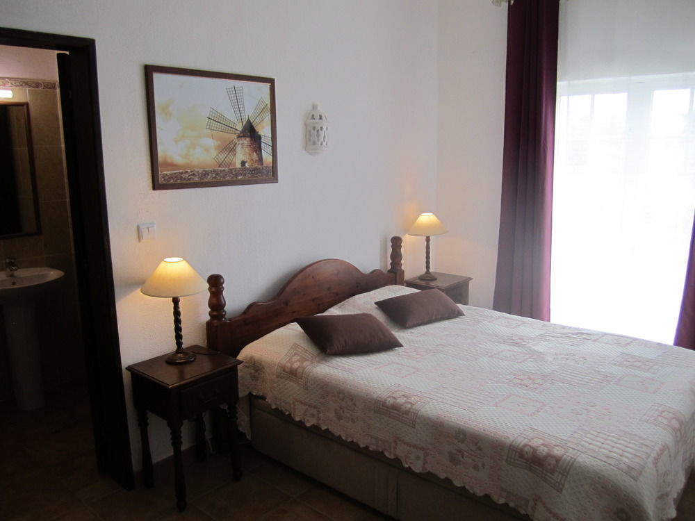 לינה וארוחת בוקר לגואה Casa Jardim Oasis מראה חיצוני תמונה