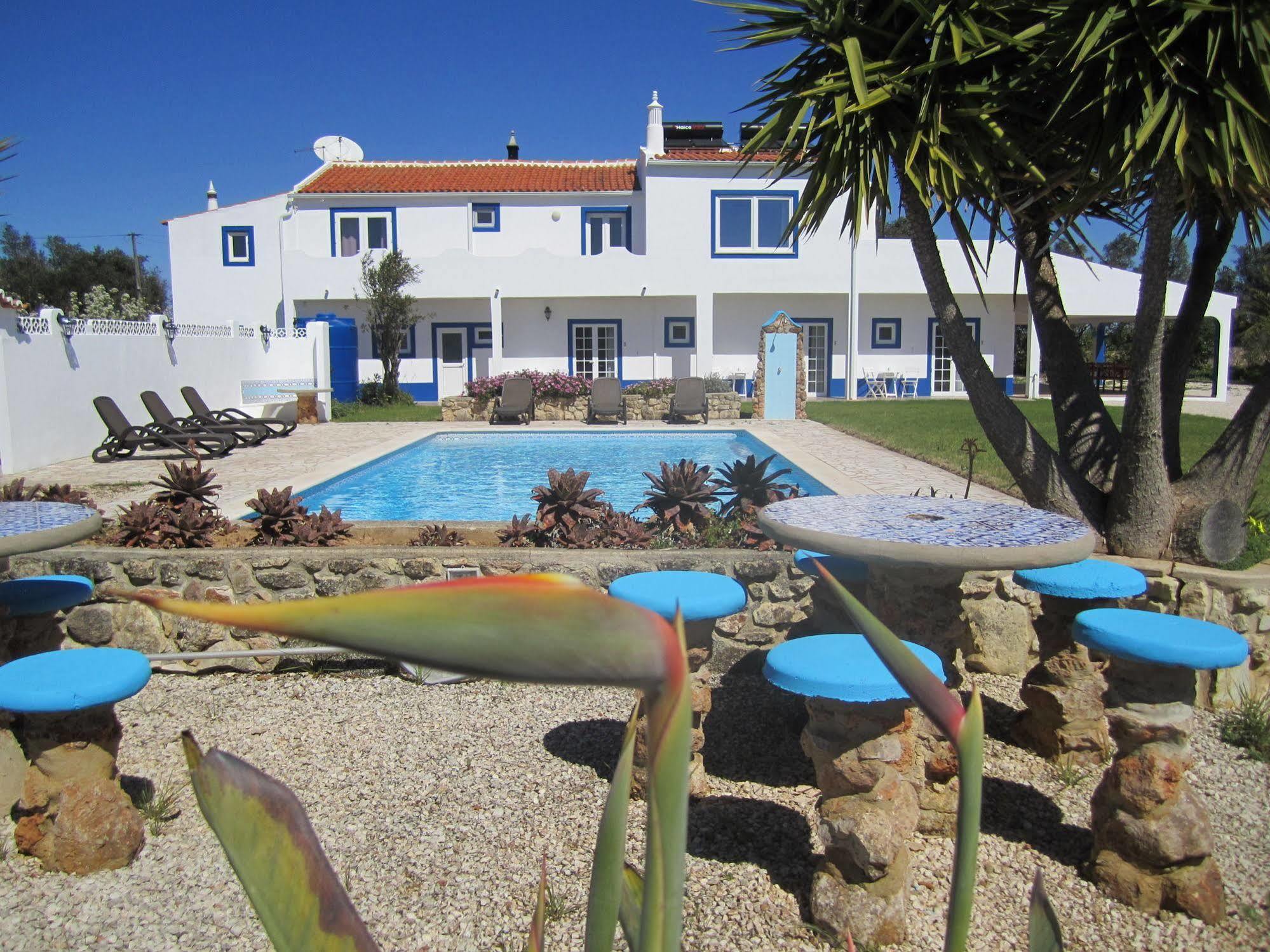 לינה וארוחת בוקר לגואה Casa Jardim Oasis מראה חיצוני תמונה