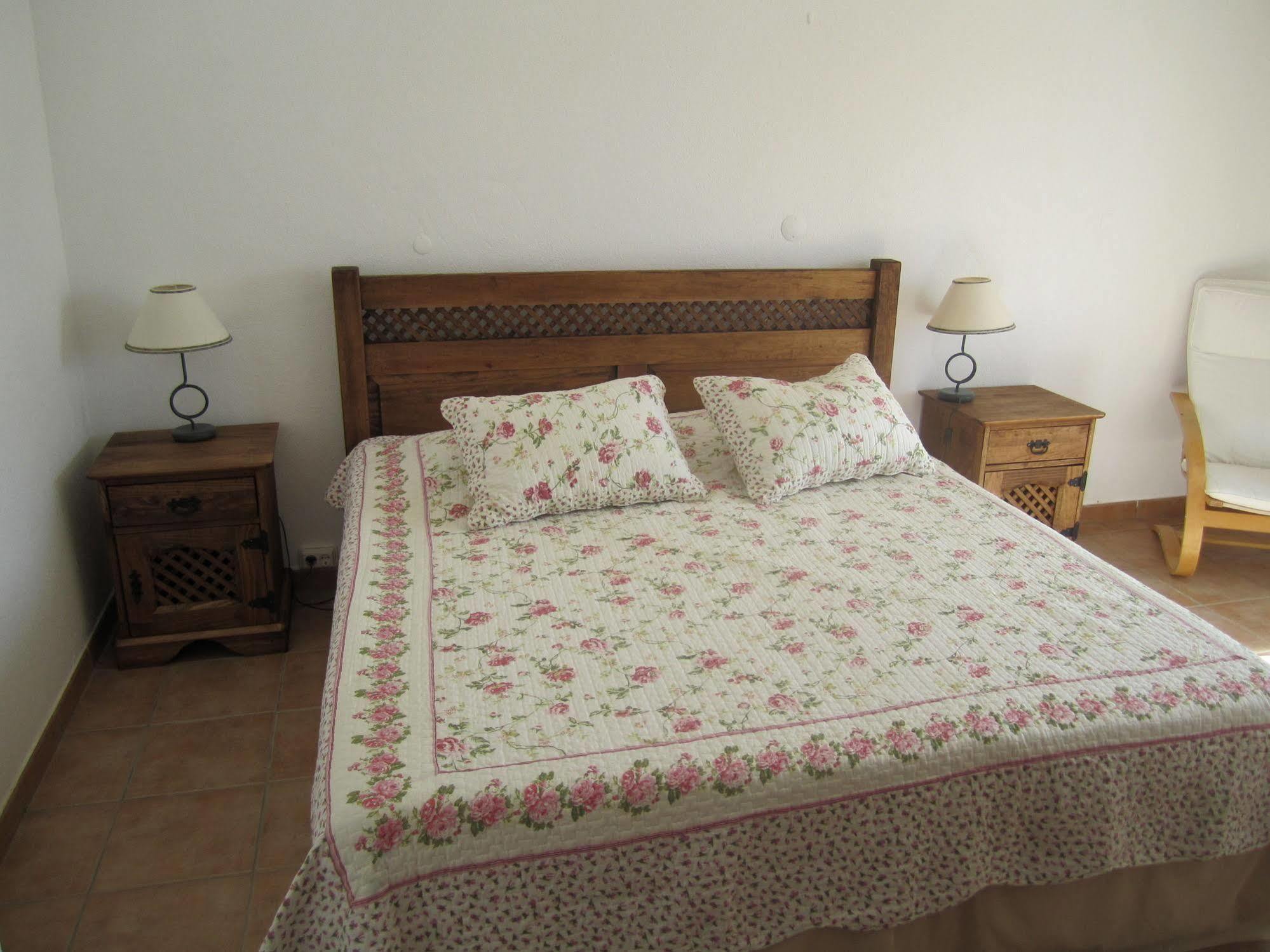 לינה וארוחת בוקר לגואה Casa Jardim Oasis מראה חיצוני תמונה